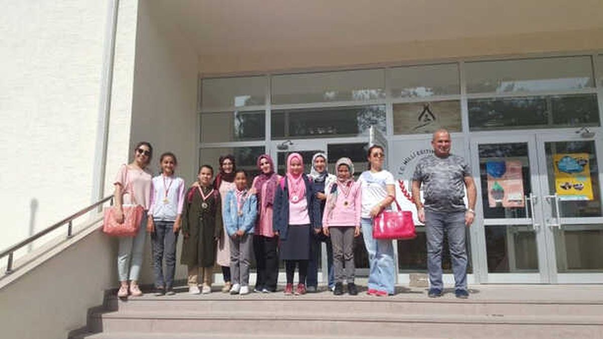 Başarılı Öğrenciler Ödüllendirildi