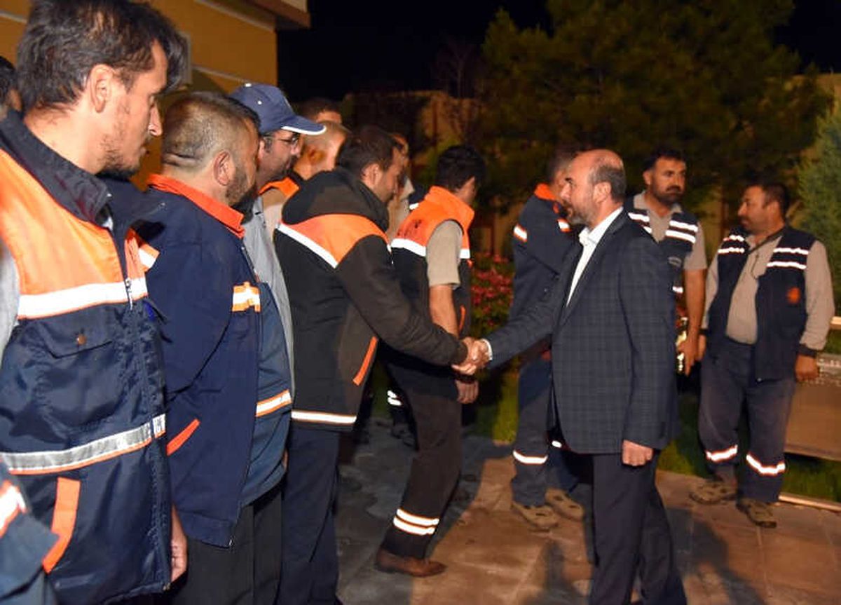 Başkan Pekyatırmacı, Sahurda Personel ile Bir Araya Geldi