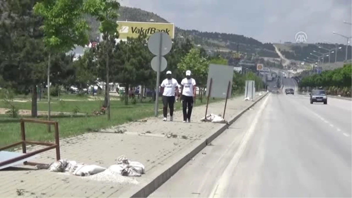 İşçilerin CHP Genel Merkezi\'ne Adalet Yürüyüşü Sürüyor