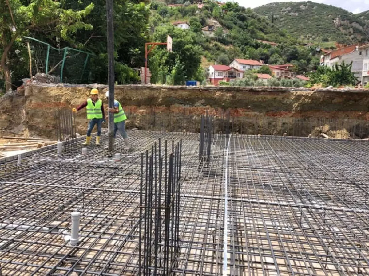 İstasyon Mahallesi Sosyal Donatı ve Yaşam Alanları"Projesinde Çalışmalar Tüm Hızıyla Sürüyor