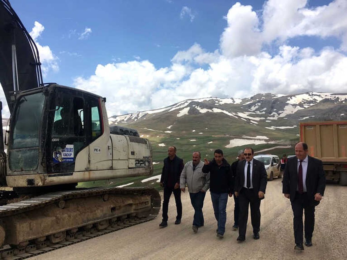 Vali Ali Hamza Pehlivan Bayburt Aydıntepe Trabzon Arasında Devam Eden Yol Çalışmalarını İnceledi