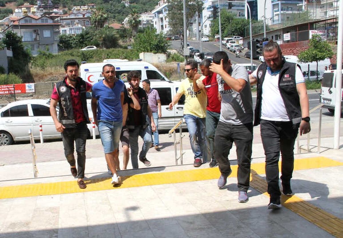 Alanya\'da Uyuşturucu Operasyonu: 4 Tutuklama