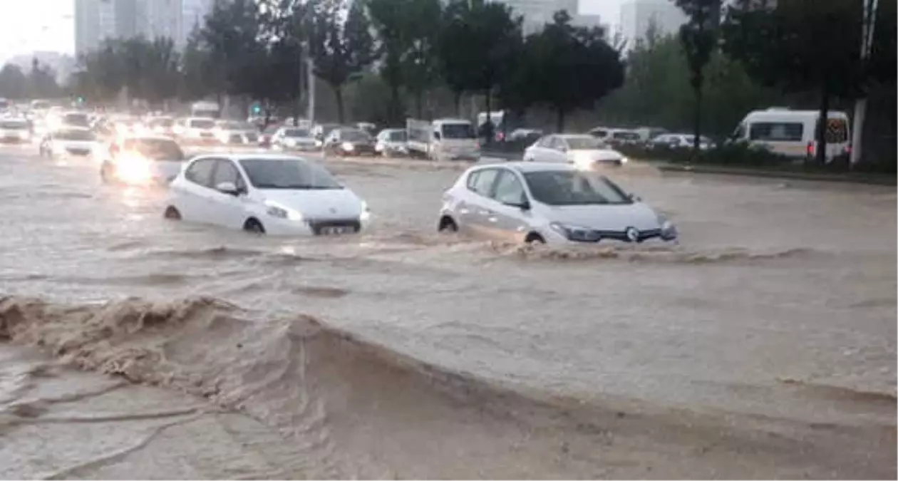 Ankara\'da Sele Kapılan Kadın Hayatını Kaybetti