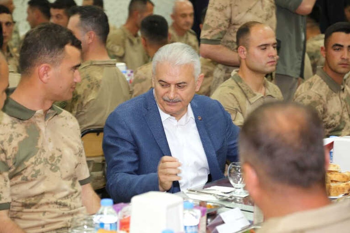 Başbakan Yıldırım, Afrin Kahramanlarıyla İftar Yaptı