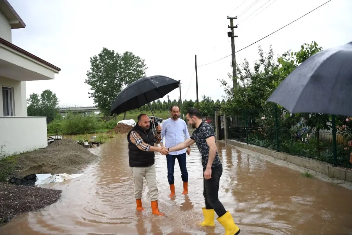 Başkan Üzülmez, Selde Etkilenen Bölgeleri İnceledi