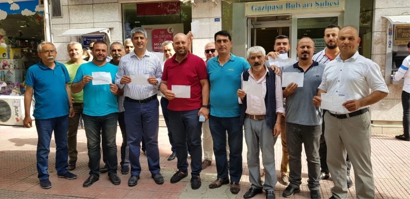 Büyükşehir Belediye Meclisi CHP Grup Başkanvekili Çetinkaya ve Vatandaşlardan İnce\'ye Bağış