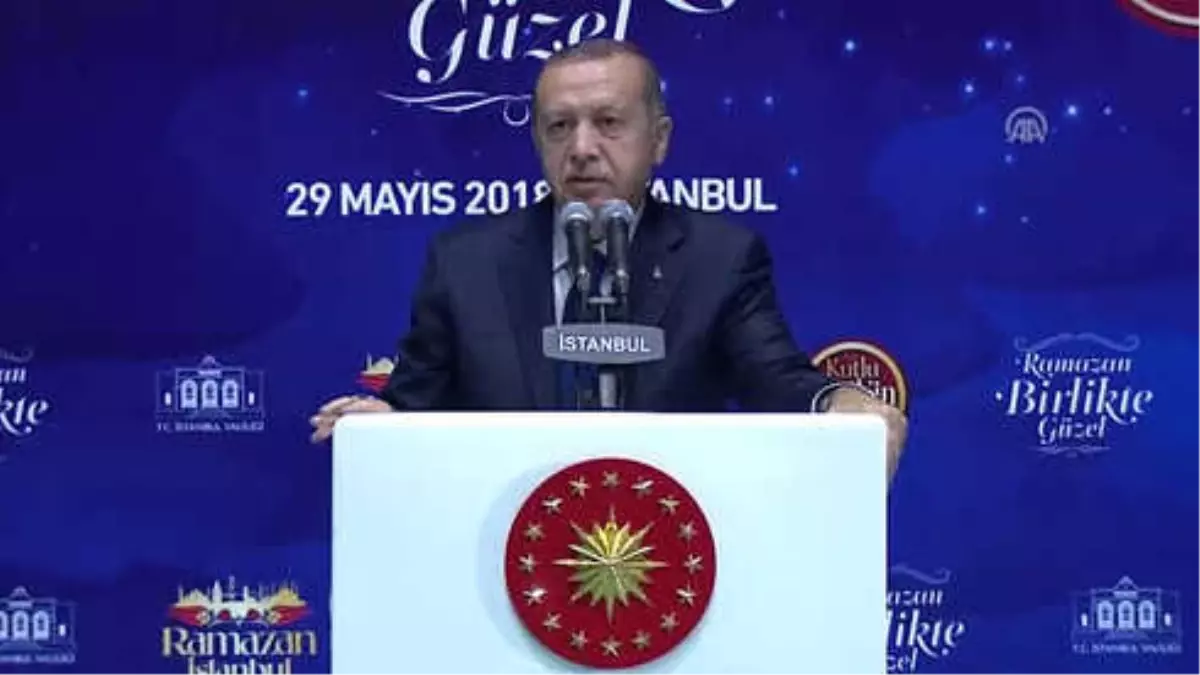Cumhurbaşkanı Erdoğan: "Biz Bu Şehrin Sokaklarına \'Zulüm 1453\'te Başladı\' Diye Yazanları Unutmadık"...