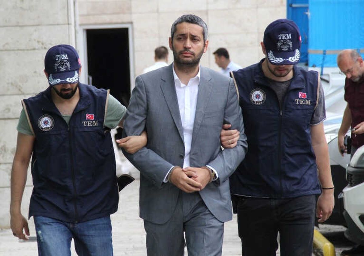 Fetö\'den Gözaltına Alınan Araklı İlçe Kaymakamı Adliyede