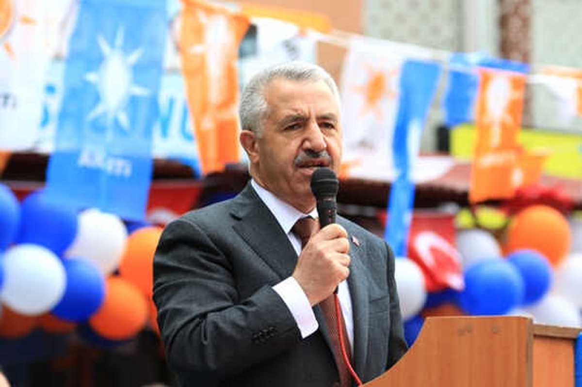 Gel de 15 Yılda Yapılan Yolları, Havalimanlarını ve Fabrikaları Gör"