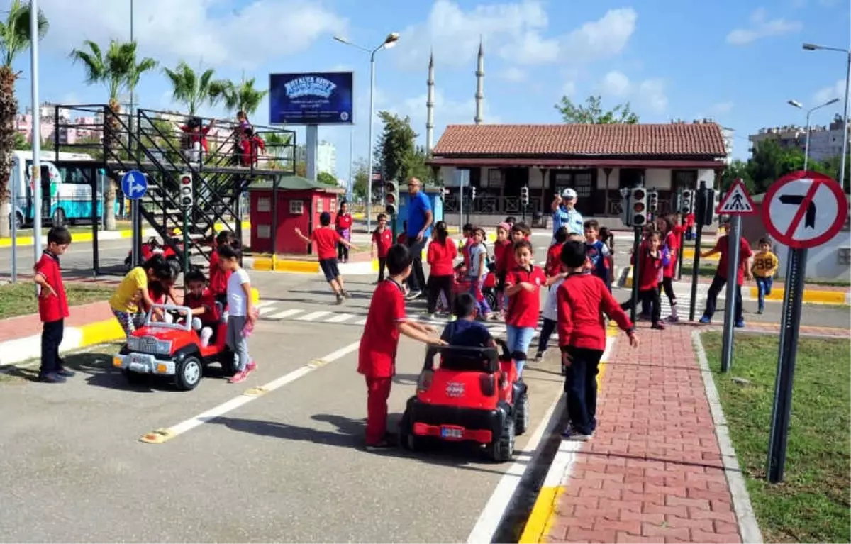 Geleceğin Şoförlerine Uygulamalı Trafik Eğitimi