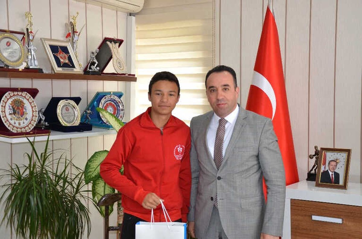 İl Müdürü Yıldız Atletizm Türkiye Şampiyonlarını Tebrik Etti
