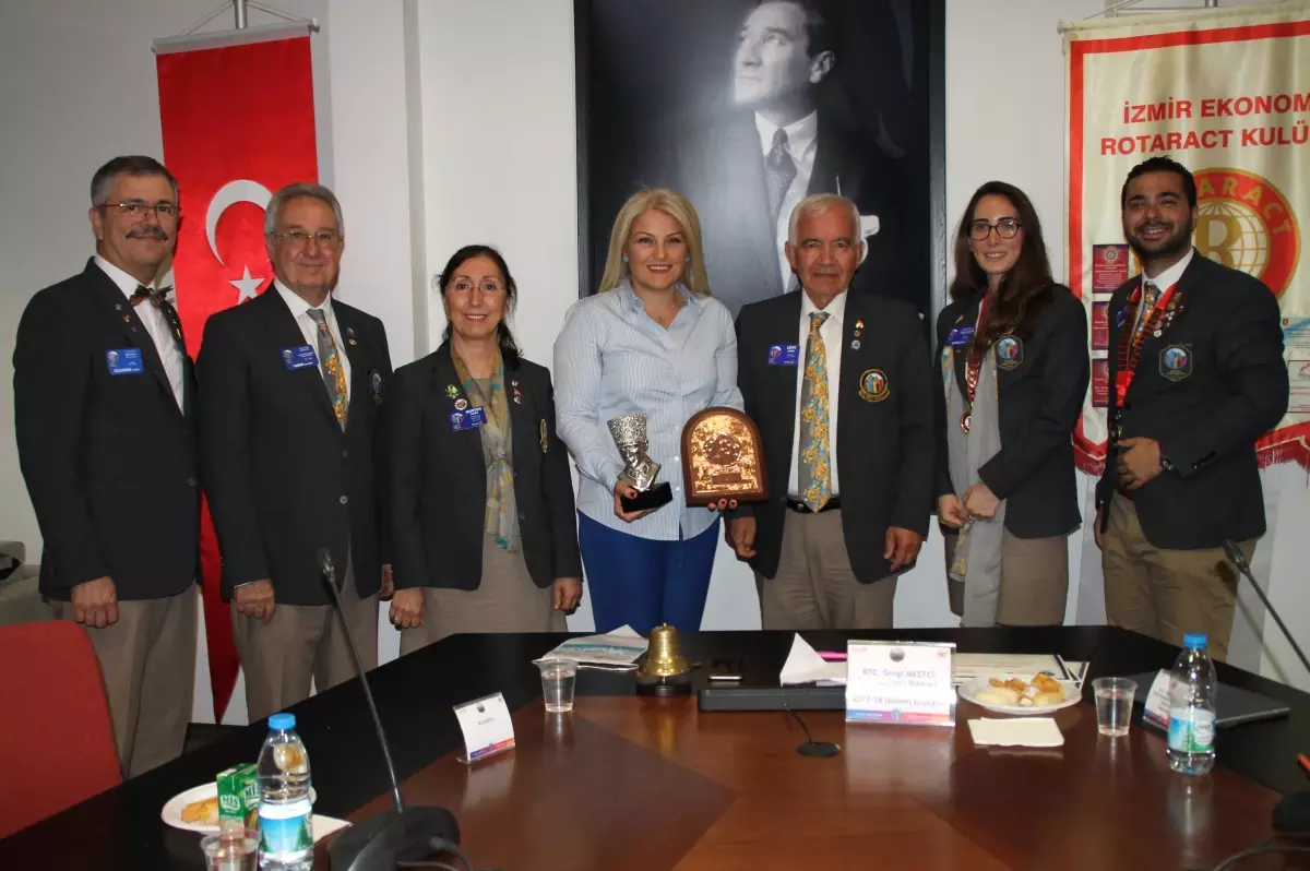 İzmir Ekonomi Rotaract\'tan Hayat Kurtaran Proje