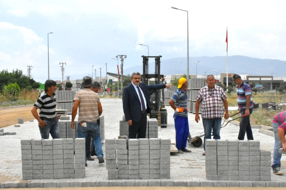 Nazilli Belediyesi İsabeyli\'de Yol Çalışmalarını Sürdürüyor