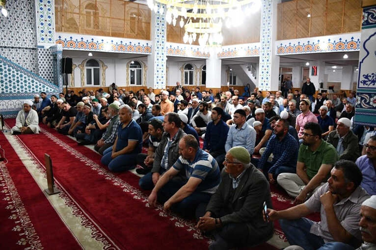 Ünlü Hafız Habib Deveci\'den Kur\'an-ı Kerim Tilaveti