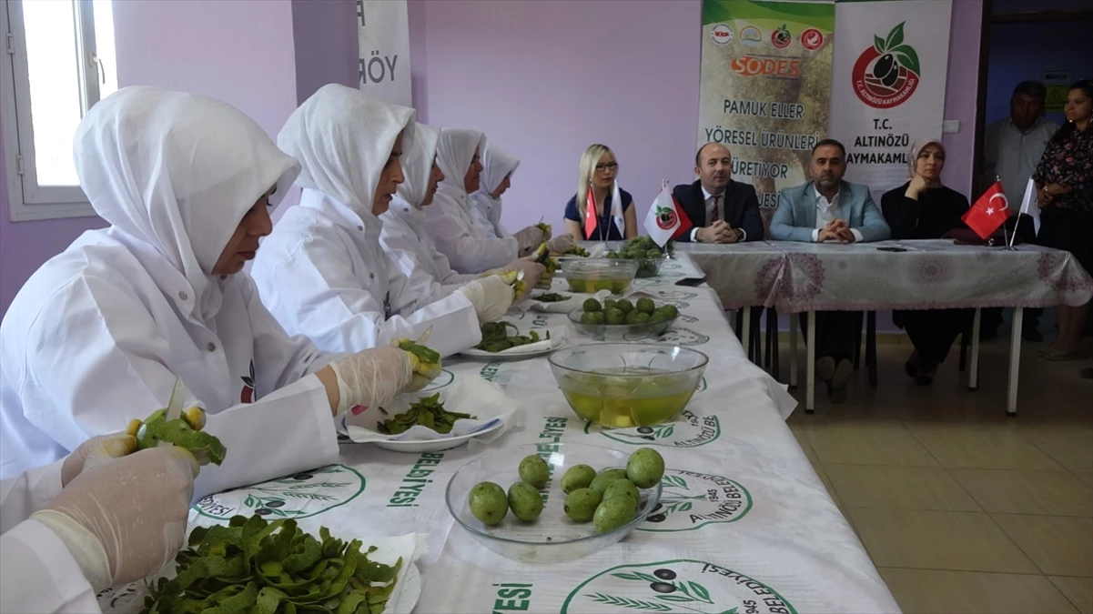 Uygur ve Sarı\'dan Halk Eğitim Merkezine Ziyaret