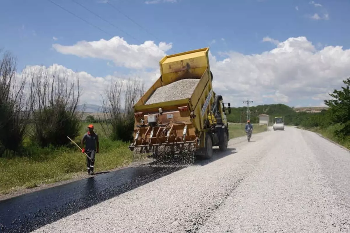 Yazıhan\'da 20 Km\'lik Grup Yolu Asfaltlanıyor