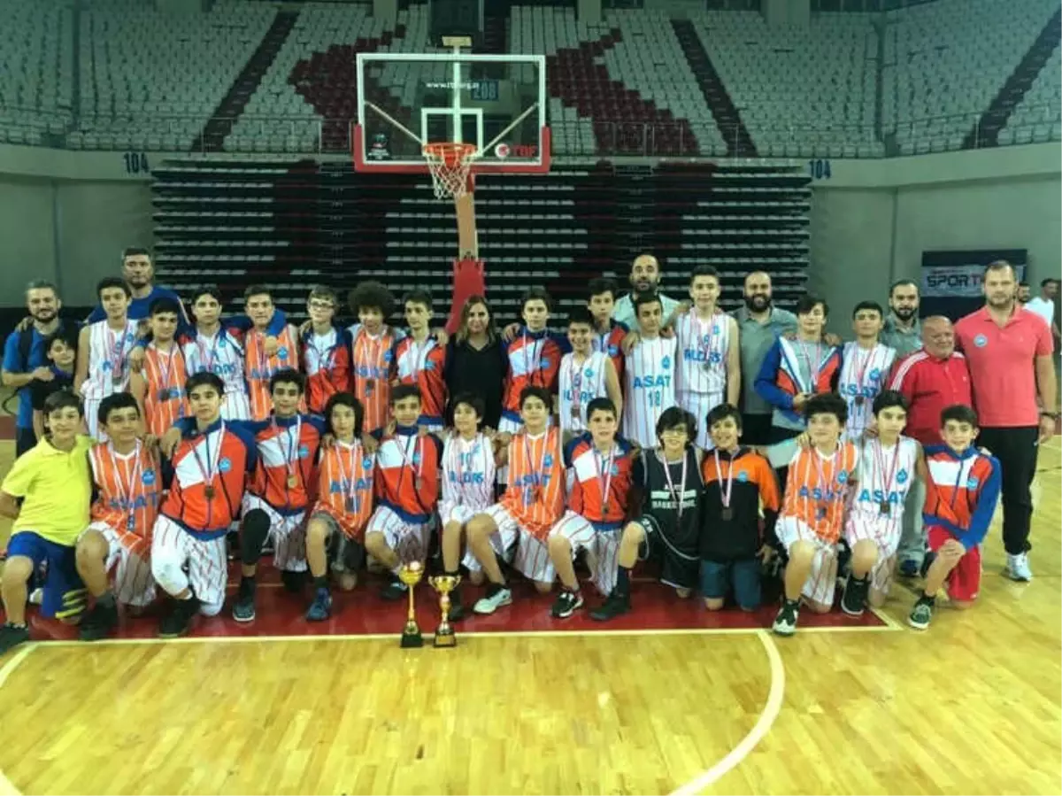 Asat, Basketbolda Kupaları Topladı