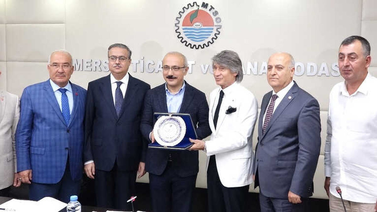 Bakan Elvan: "Mersin\'de İşsizlik Sorununu 3 Büyük Proje ile Çözeceğiz"