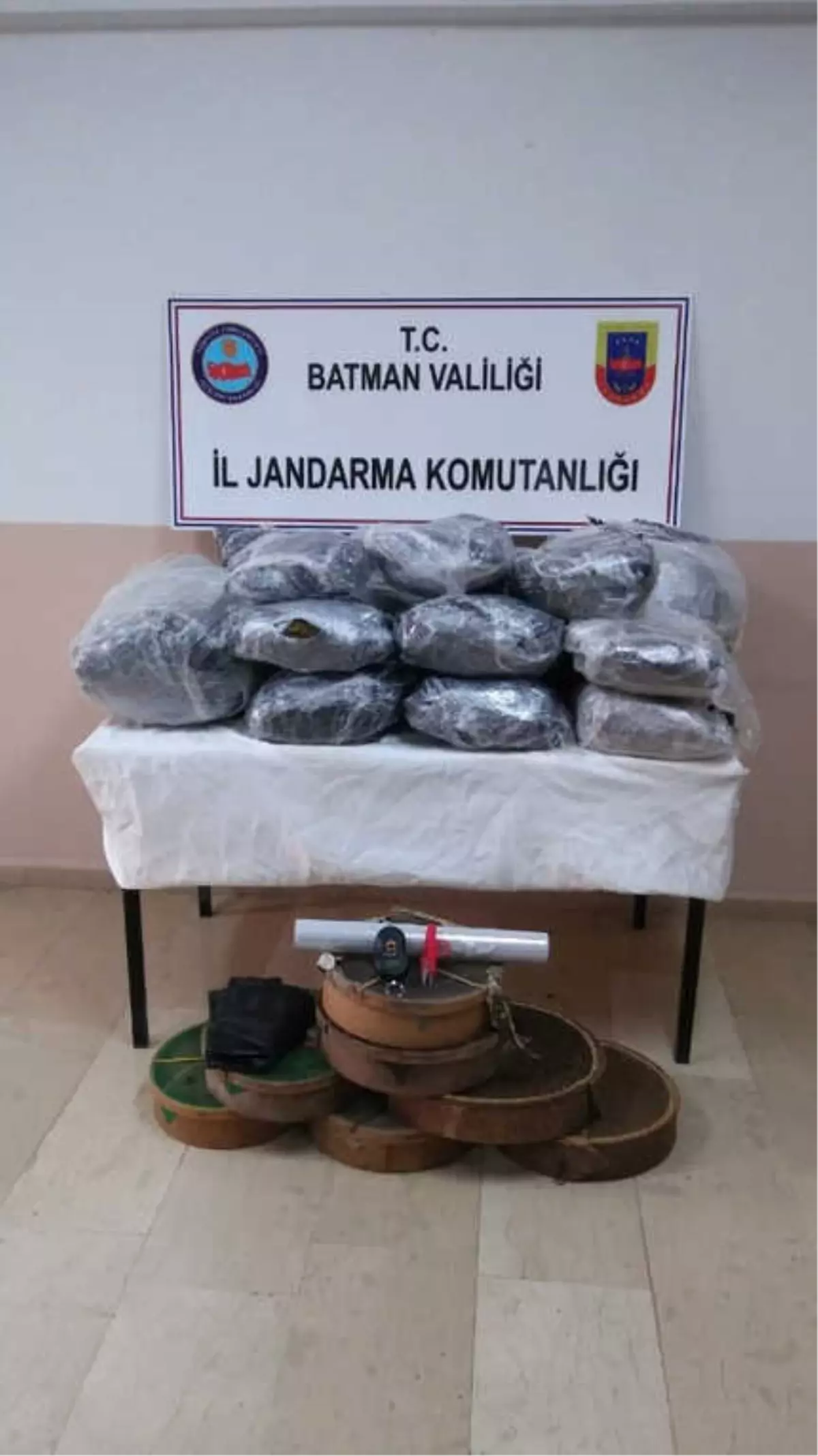 Batman\'da 61 Kilo Esrar Ele Geçirildi