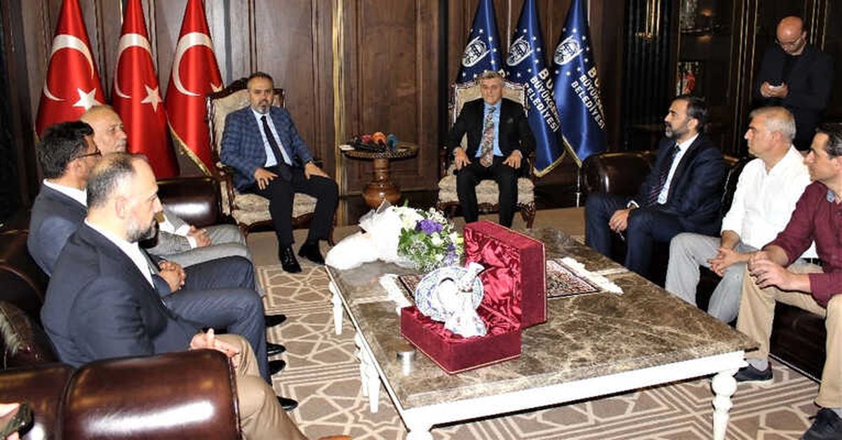 Burulaş\'ta Toplu Sözleşme Sevinci