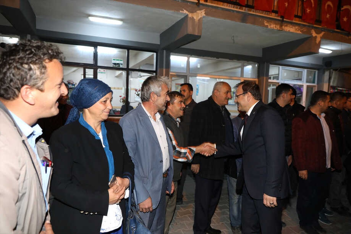 Cumhurbaşkanlığı Seçiminde Yeniksiniz, İkinciliğe Yarışıyorsunuz"