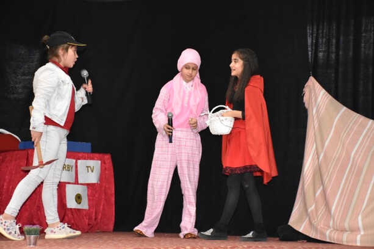 Dursun Fakıh İmam Hatip Ortaokulu\'ndan \'İngilizce Festivali\'