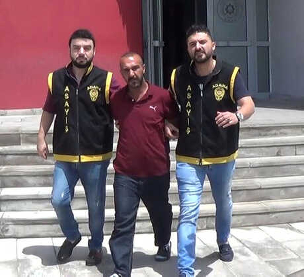 Sosyal Medya Fotoğrafları Hırsızı Ele Verdi
