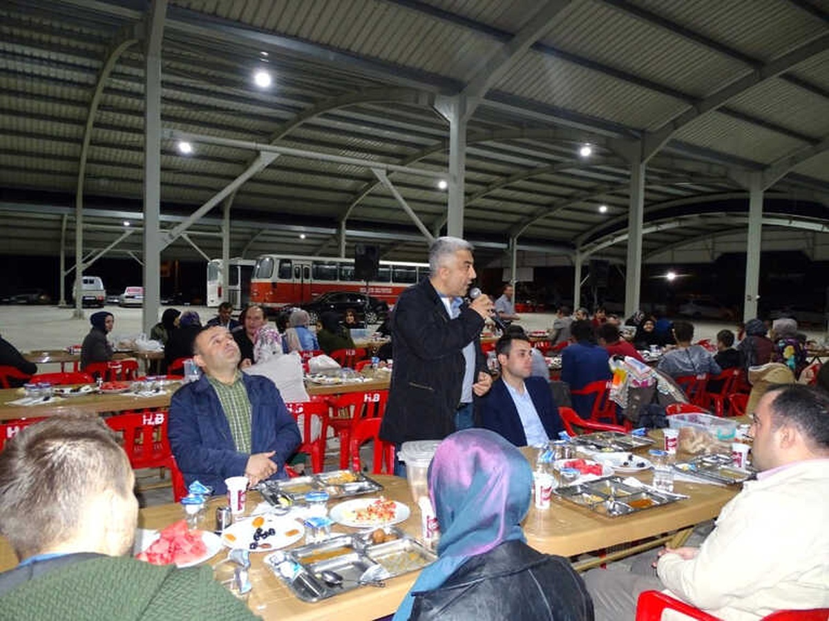 Hisarcık Belediyesi\'nden Milli Eğitim Camiasına İftar