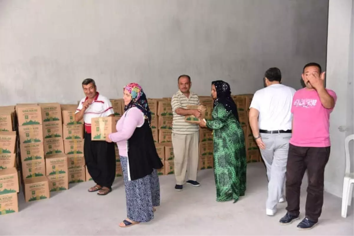 Osmaniye Belediyesi\'nden Vatandaşa Gıda Yardımı