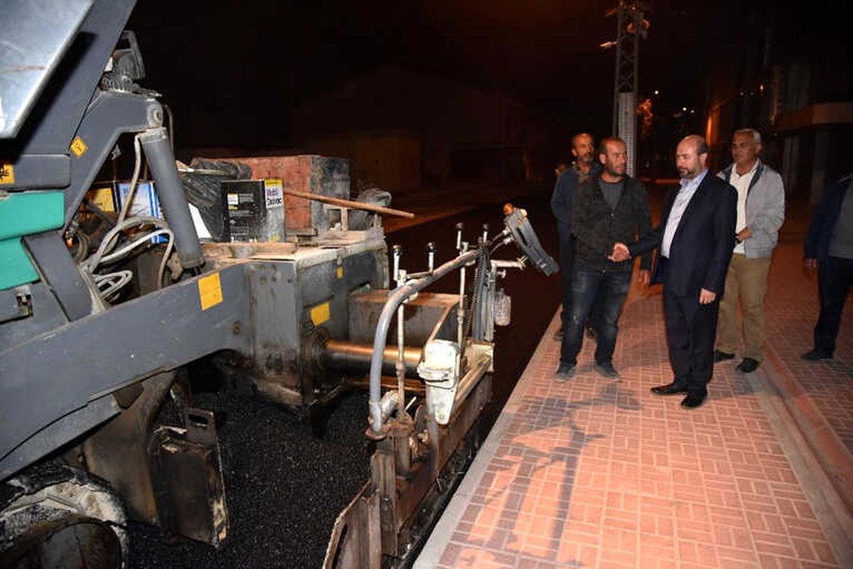 Selçuklu\'da Asfalt Mesaisi Gece Gündüz Devam Ediyor