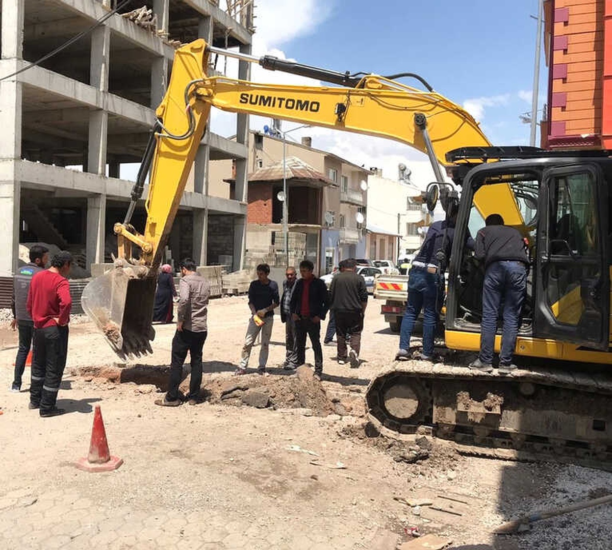 Sivas\'ta Alt Yapı Çalışması Sırasında Doğalgaz Borusu Patladı