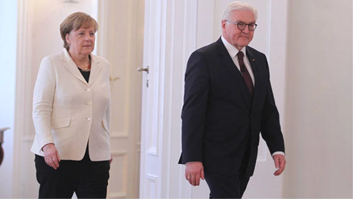 Steinmeier ile Merkel de mi Alman Değil?