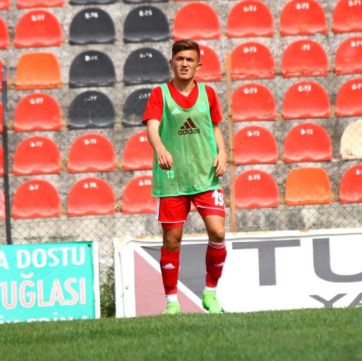 Trabzonspor, Turgutluspor\'un Genç Yıldızına Talip Oldu