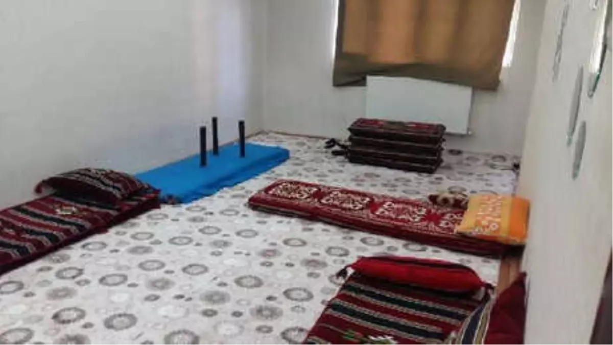 Apartman Dairesinde Hasta Muayene Eden 3 Suriyeliye Gözaltı