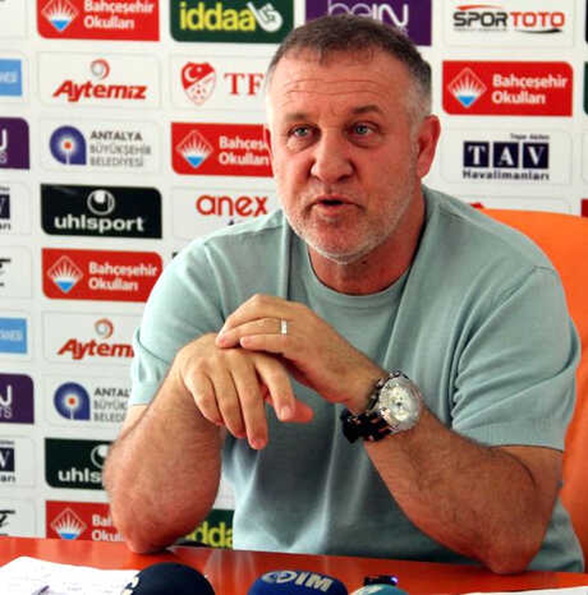 Aytemiz Alanyaspor Mesut Bakkal ile Yeniden Anlaştı
