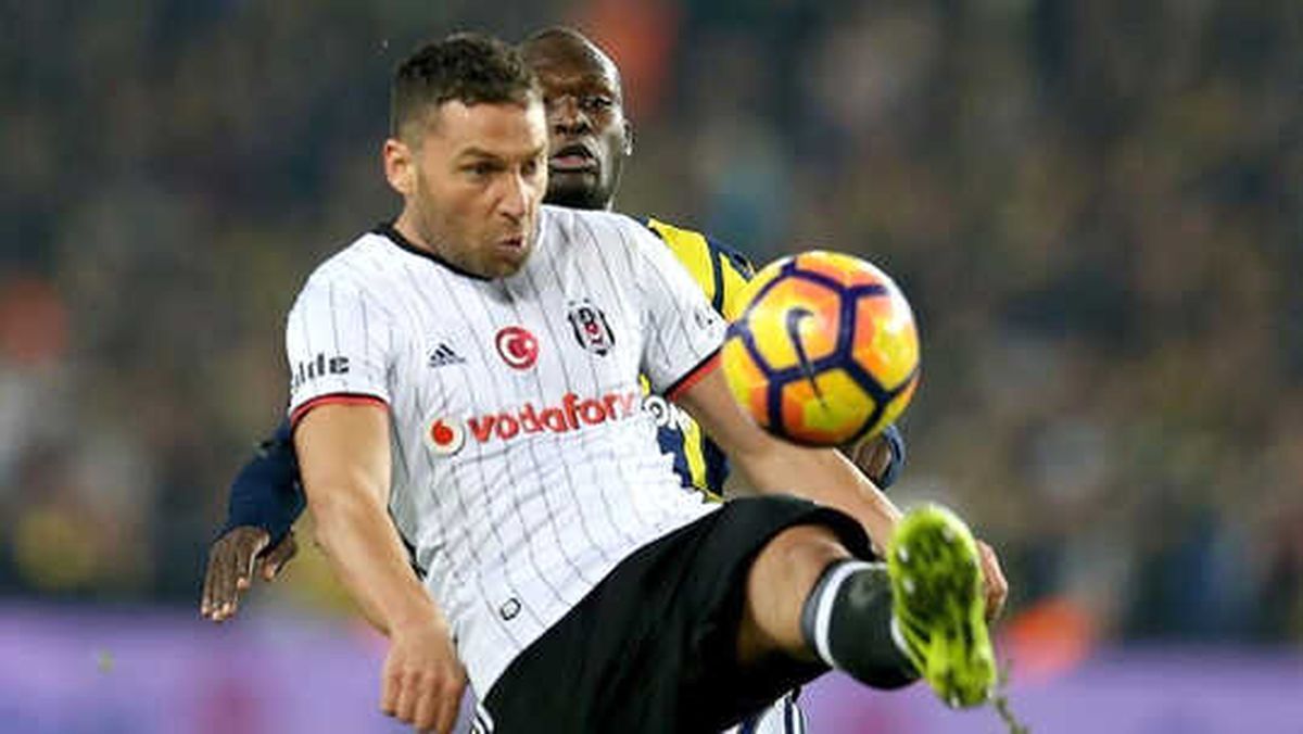 Beşiktaş, Tosic Transferini Kap\'a Bildirdi