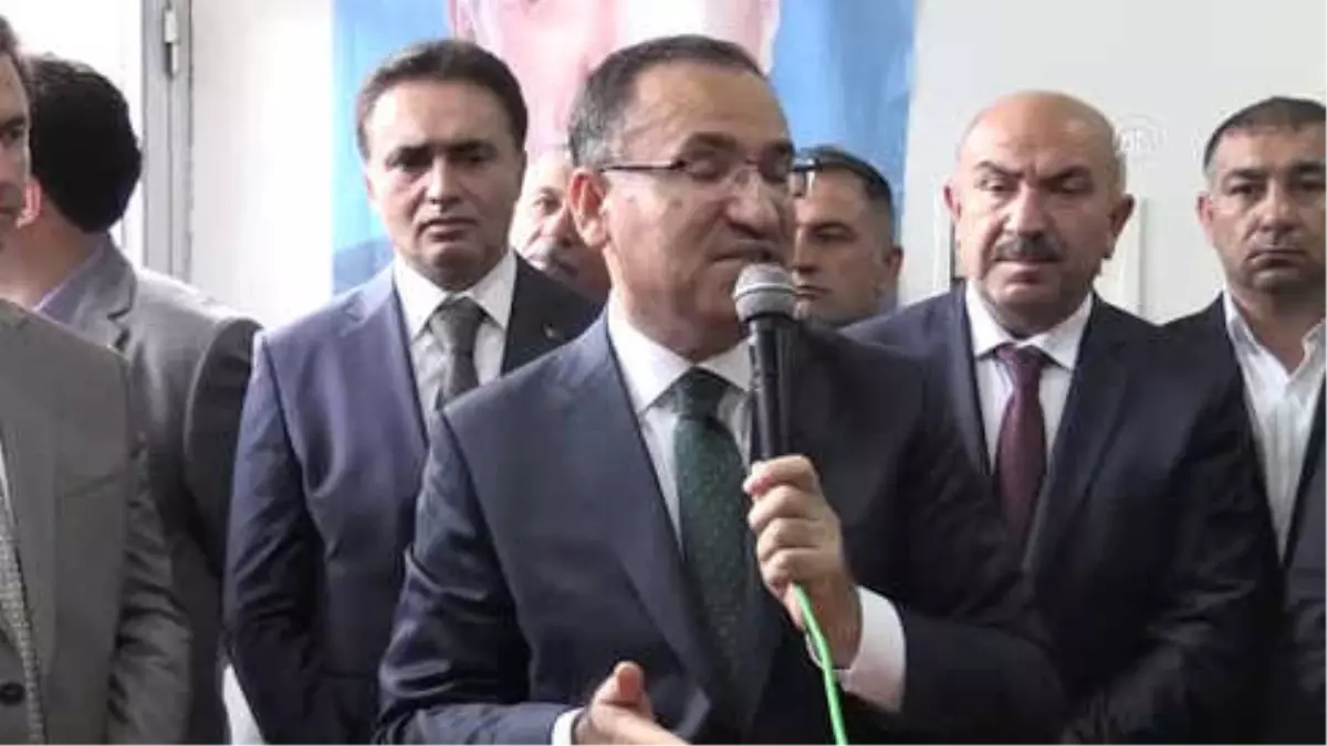 Bozdağ: "Hdplilere, Pkklılara, Chplilere Miting Serbest, Ak Partililer Olduğu Zaman Yasak"