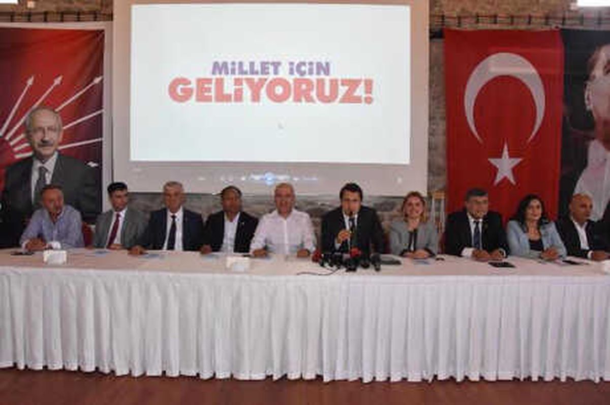 CHP İzmir Adaylarını Tanıttı