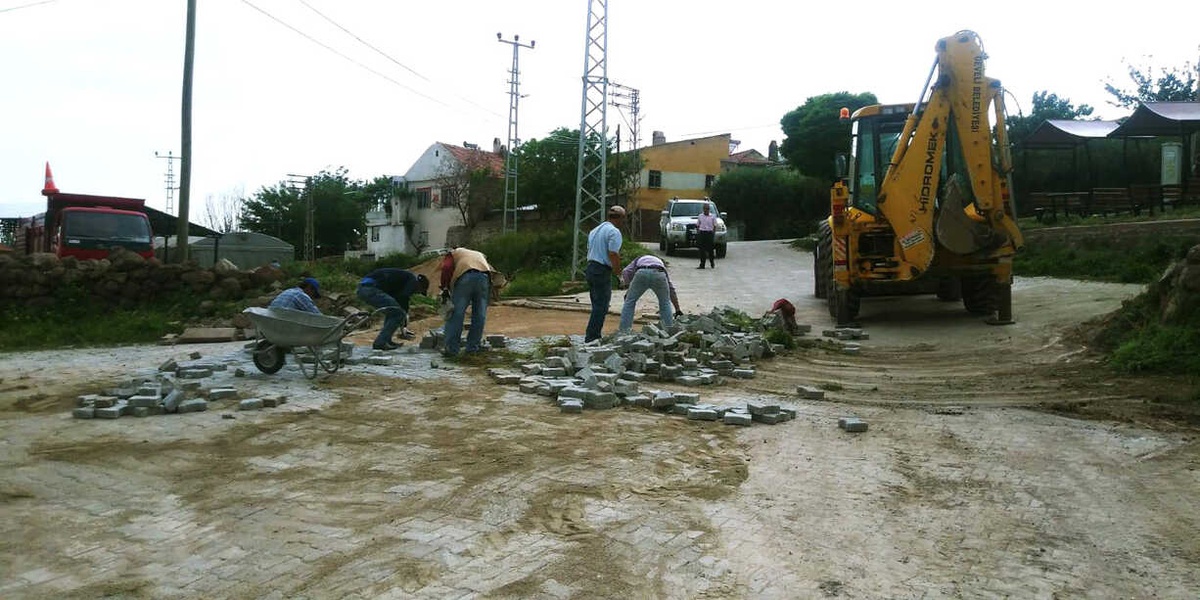 Çomaklı Ve Sarıca Mahallelerinde Parke Çalışmaları