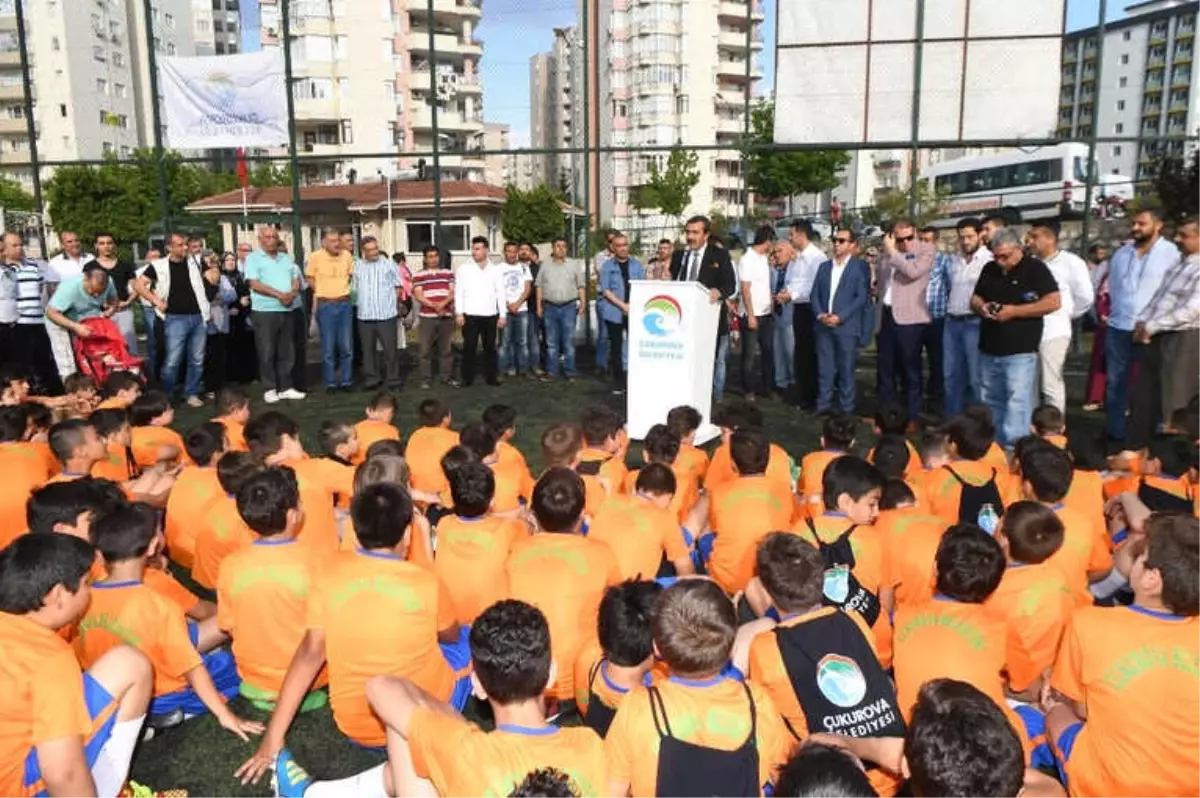 Çukurova Belediyesi Yaz Futbol Okuluna Yoğun İlgi