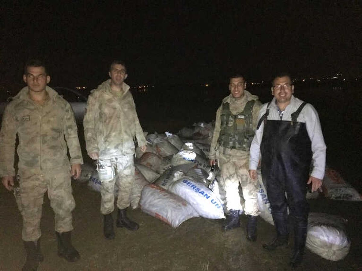 Erciş\'te Kaçak Avlanmış 13 Ton İnci Kefali Ele Geçirildi
