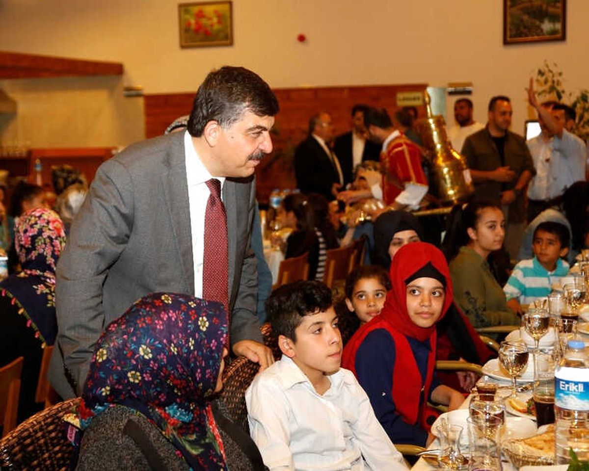 Fadıloğlu, Yetim Aileleriyle İftar Yaptı