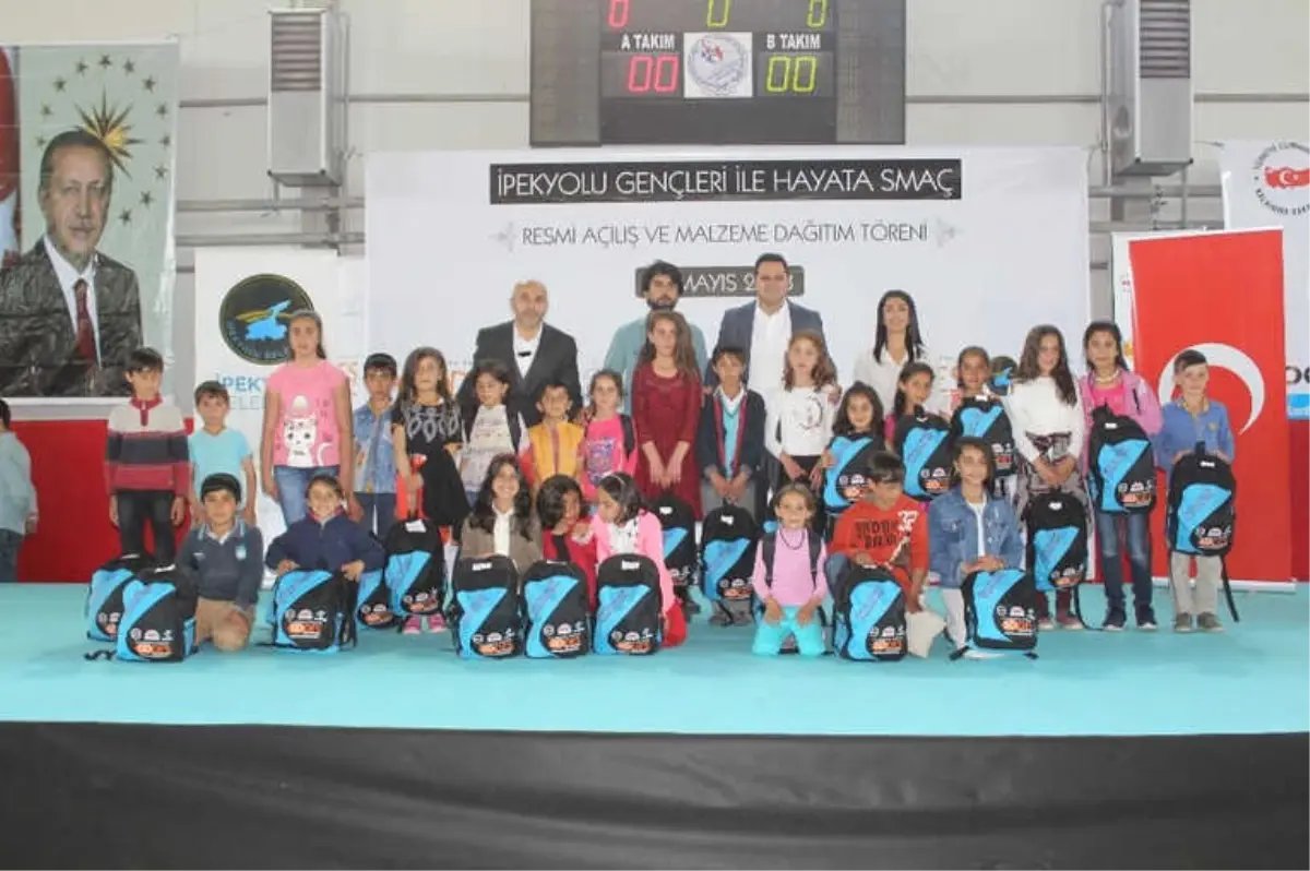 Hayata Smaç\' Projesiyle 2 Bin Öğrenci Sporla Tanıştı