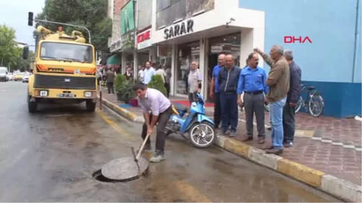 Iğdır Tonlarca Fuel Oili Kanalizasyon Şebekesine Döküp Kaçtılar