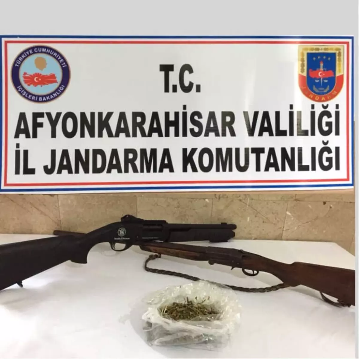 Jandarmanın Yaptığı Operasyonda Kubar Esrar Maddesi Ele Geçirildi