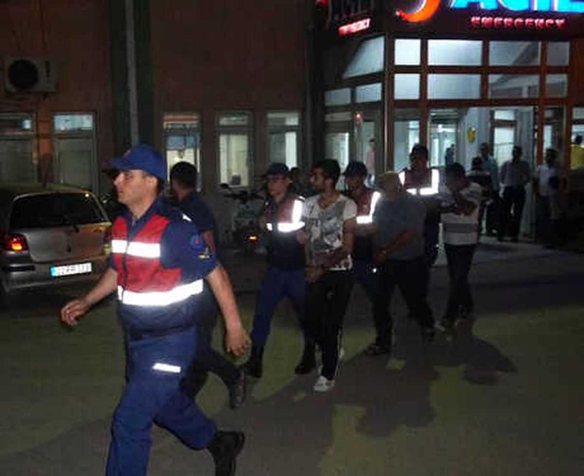 Kaçakların Paralarının Silahla Gasp Edildiği İddiasına 3 Gözaltı