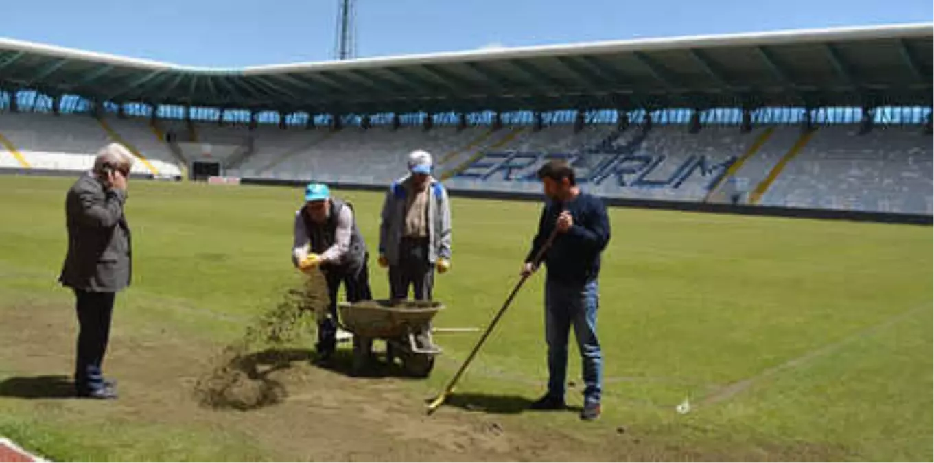 Kazım Karabekir Stadı Bakıma Alındı