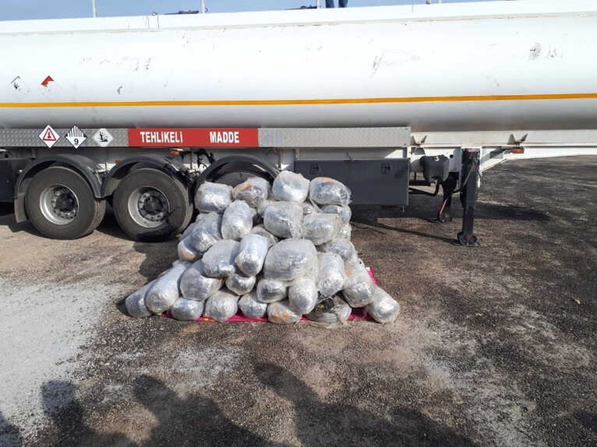 Mersin\'de 400 Kilo Esrar Ele Geçirildi