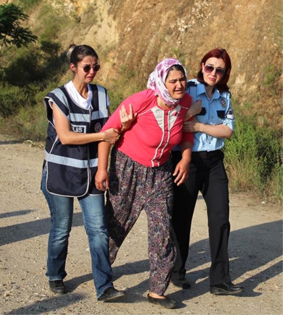 Baraj Gölünde Boğulan Caner\'in Annesinin Feryatları Polisleri de Ağlattı