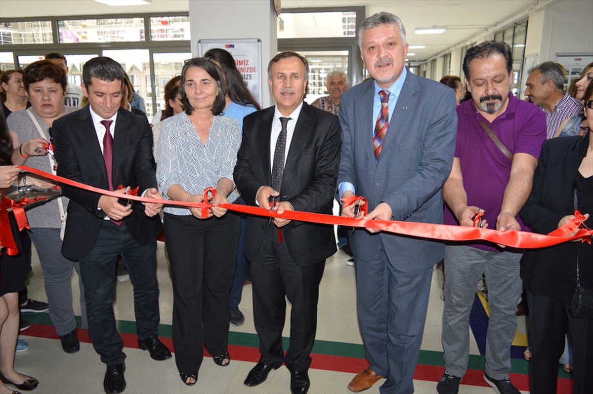 Tek Güzel Sanatlar Lisesi Yıl Sonu Sergisi Açıldı